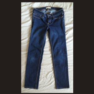 Hollister Jeans. 3S.